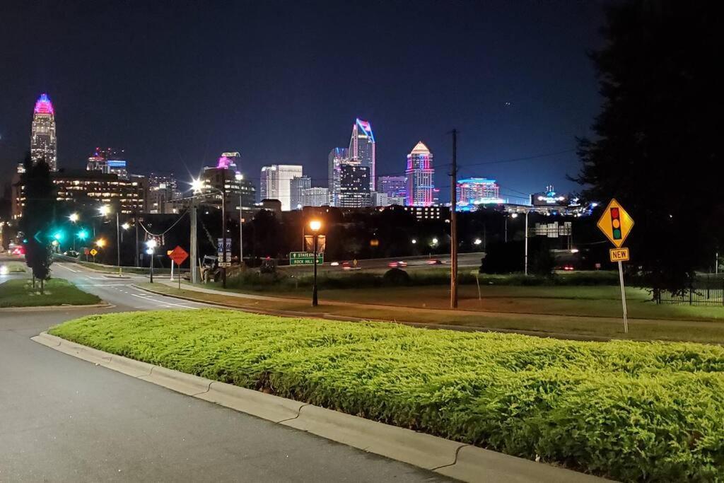 Suite 7, Sleep 6, Walk To Attractions In Uptown Charlotte Dış mekan fotoğraf